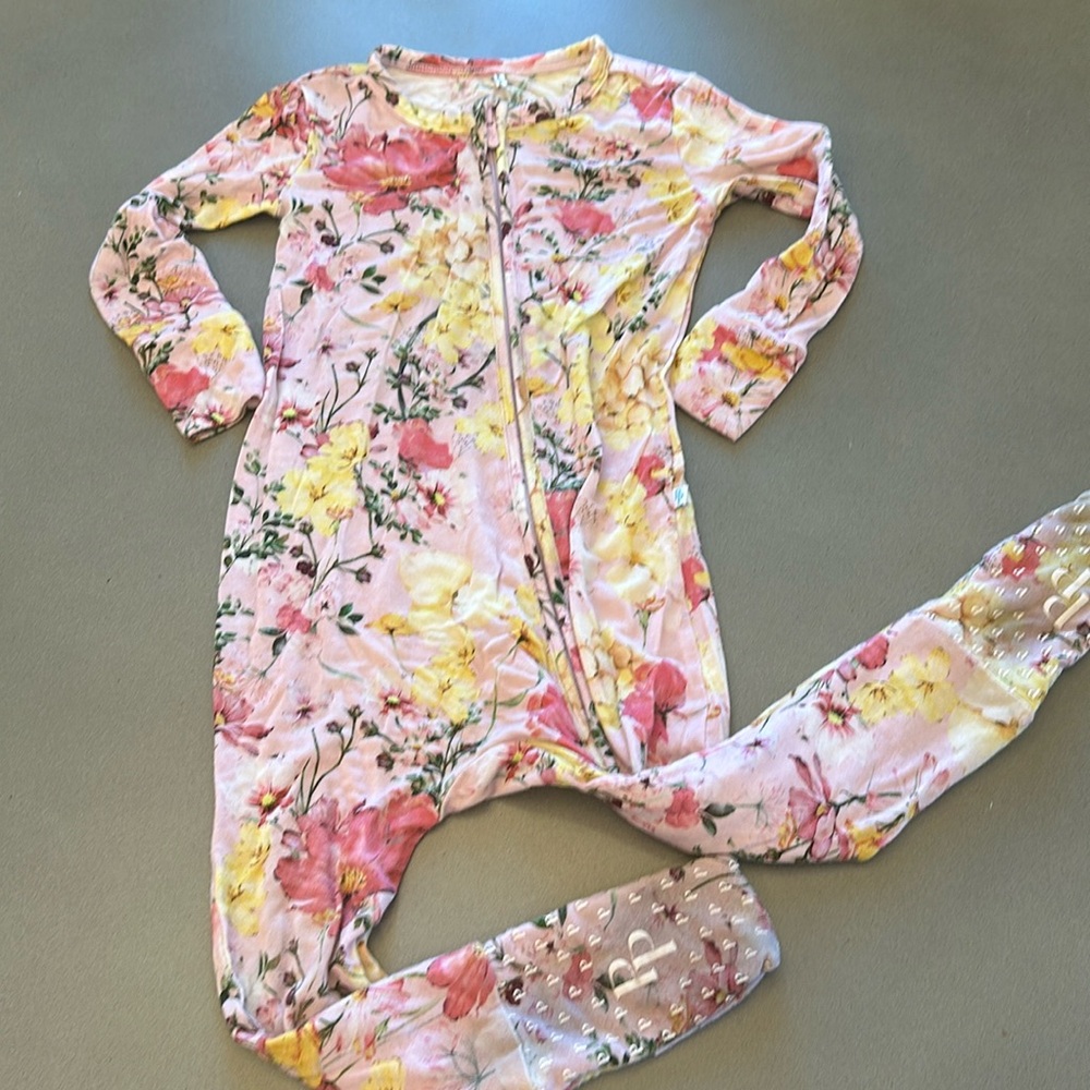 Posh Peanut Convertible Footie 12-18 months